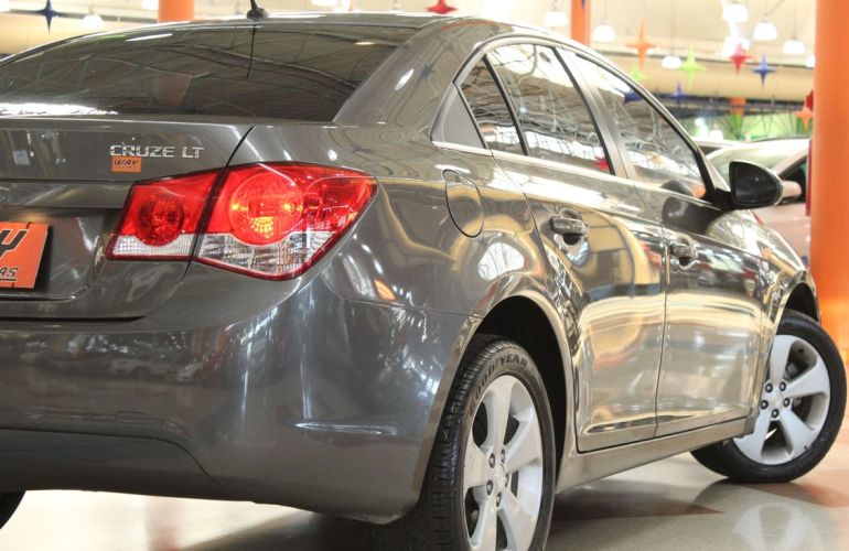 Chevrolet Cruze 1.8 LT 16V Sedan - Foto #6