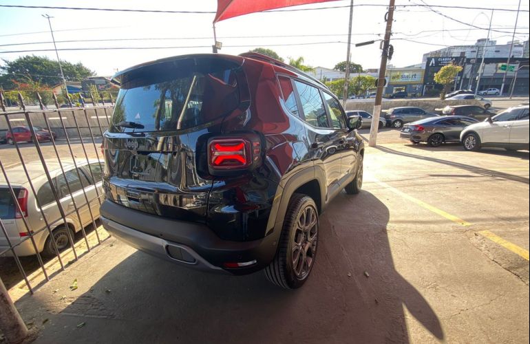 Jeep Renegade 1.3 T270 Turbo S 4x4 - Foto #4