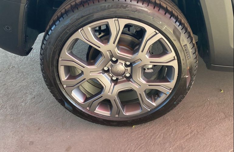 Jeep Renegade 1.3 T270 Turbo S 4x4 - Foto #10