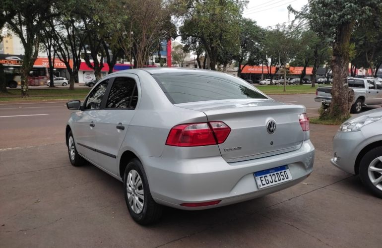 Volkswagen Voyage (G6) 1.0 TEC Total Flex - Foto #3