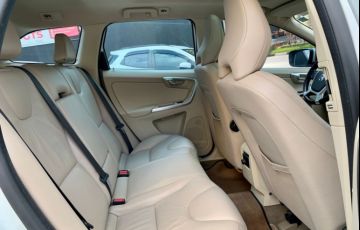 Volvo XC60 2.0 T5 Dynamic - Foto #6