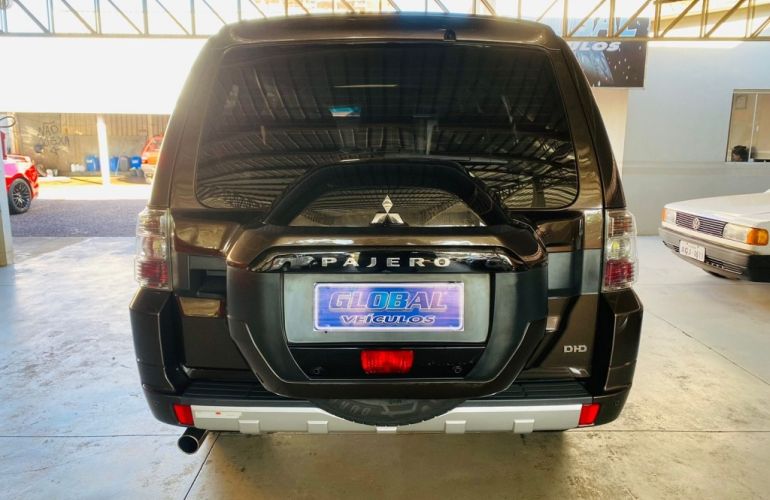 Mitsubishi Pajero 3.2 DI-D HPE S 4WD (Aut) - Foto #10