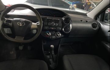 Toyota Etios Sedan XLS 1.5 (Flex) - Foto #4