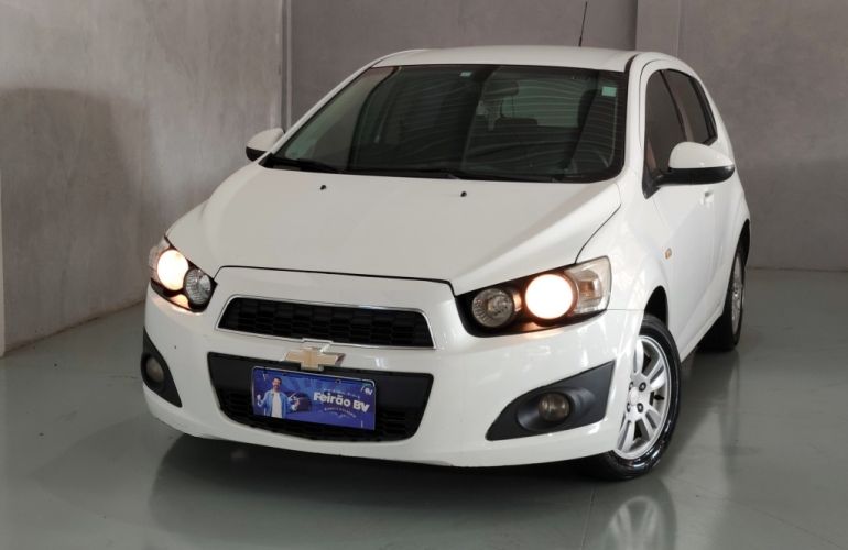 Chevrolet Sonic 2014 em Araruama - Usados e Seminovos