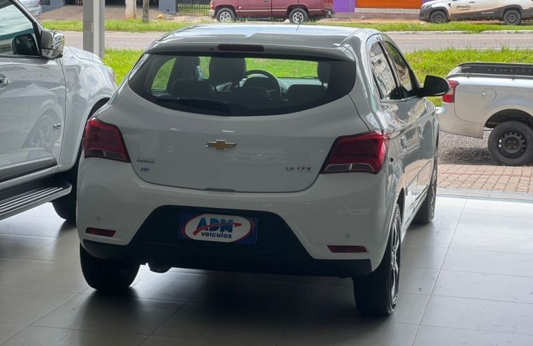 Chevrolet Onix 1.4 LTZ SPE/4 - Foto #5