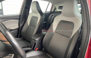 Chevrolet Onix 1.0 Turbo Premier (Aut) - Foto #9