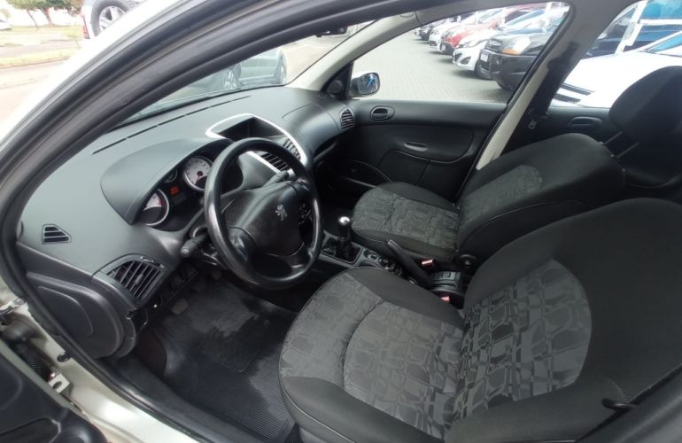 Peugeot 207 Hatch XR Sport 1.4 8V (flex) - Foto #9