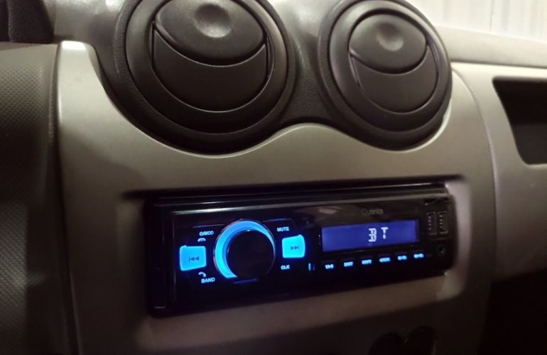 Renault Sandero Expression 1.0 16V (Flex) - Foto #9