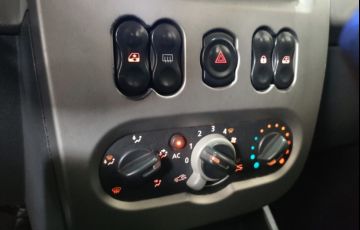 Renault Sandero Expression 1.0 16V (Flex) - Foto #10