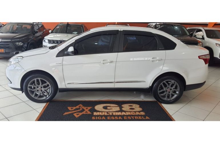 Fiat Grand Siena Essence 1.6 16V Dualogic (Flex) - Foto #8