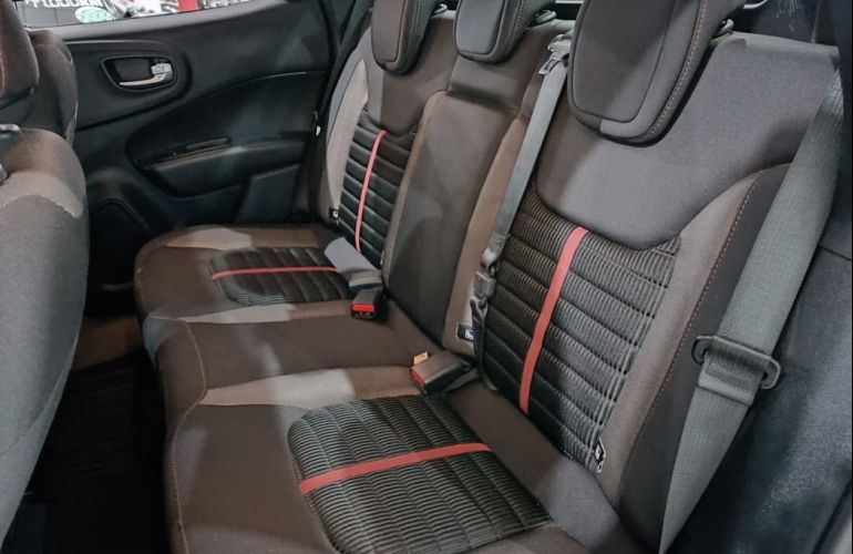 Fiat Toro 1.8 16V Evo Freedom - Foto #4