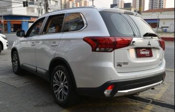 Mitsubishi Outlander 2.2 Mivec Di-d Hpe-s Awd - Foto #5