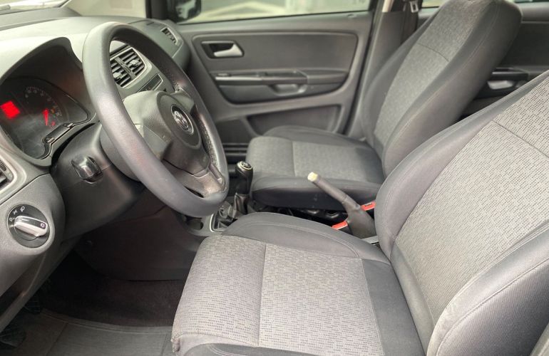 Volkswagen Fox 1.0 Mi 8v - Foto #6