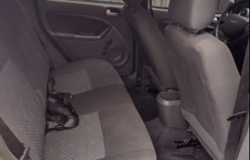 Ford Fiesta Hatch 1.6 (Flex) - Foto #2