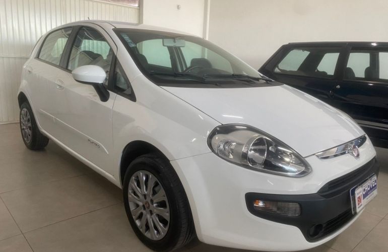 Fiat Punto Attractive 1.4 (Flex) - Foto #2