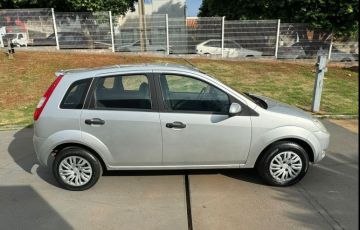 Ford Fiesta 1.0 MPi 8v - Foto #4