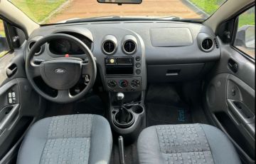 Ford Fiesta 1.0 MPi 8v - Foto #9
