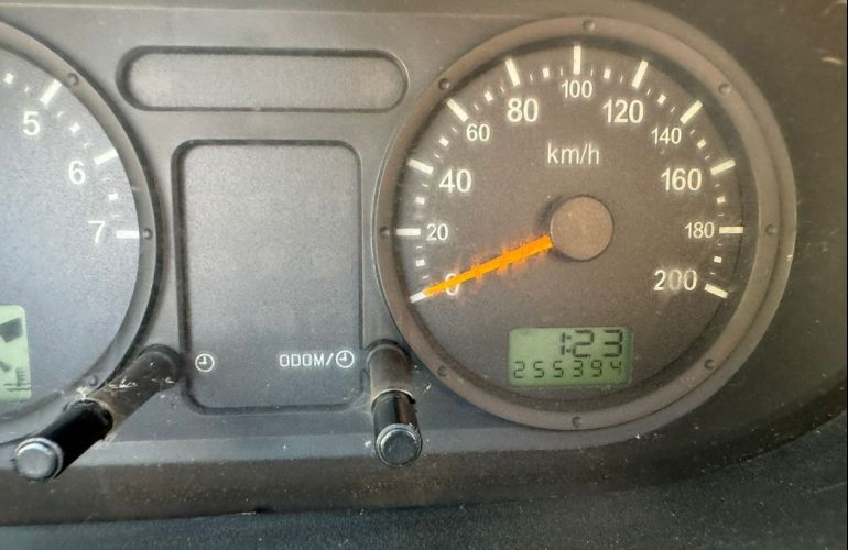 Ford Fiesta 1.0 MPi 8v - Foto #10