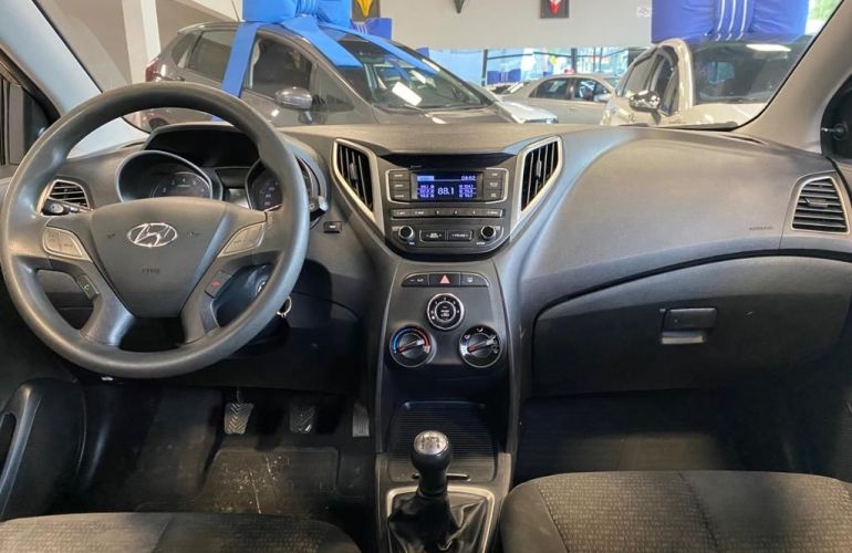 Hyundai Hb20 1.0 Unique 12v - Foto #9