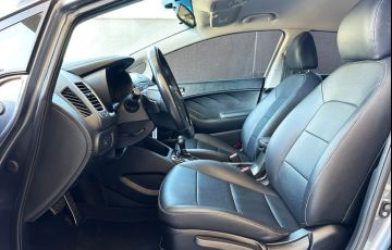 Kia Cerato 1.6 Sx 16v - Foto #4