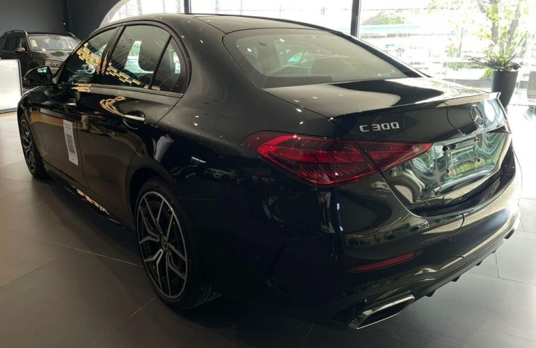 Mercedes-Benz C 300 2.0 Eq Boost Amg Line - Foto #3