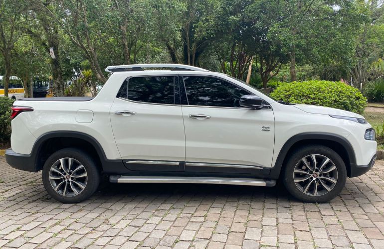 Fiat Toro Volcano 2.0 diesel AT9 4x4 - Foto #4