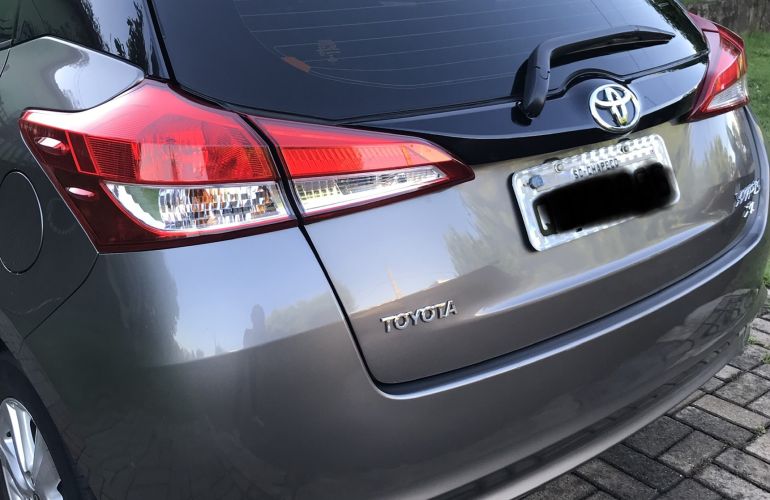 Toyota Yaris 1.3 XL (Flex) - Foto #3