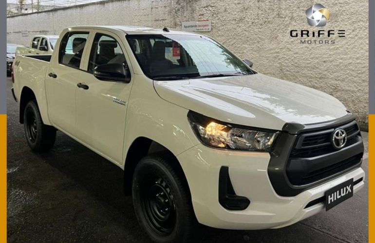 Toyota Hilux 2.8 D-4d Turbo CD Power Pack 4x4 - Foto #1