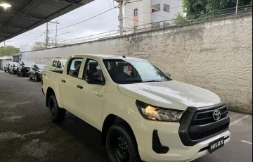 Toyota Hilux 2.8 D-4d Turbo CD Power Pack 4x4 - Foto #3