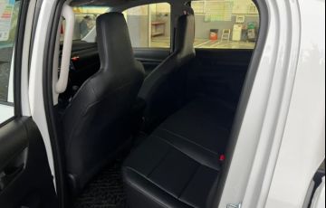 Toyota Hilux 2.8 D-4d Turbo CD Power Pack 4x4 - Foto #6