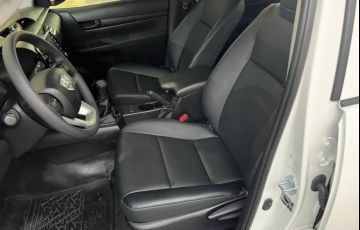 Toyota Hilux 2.8 D-4d Turbo CD Power Pack 4x4 - Foto #10