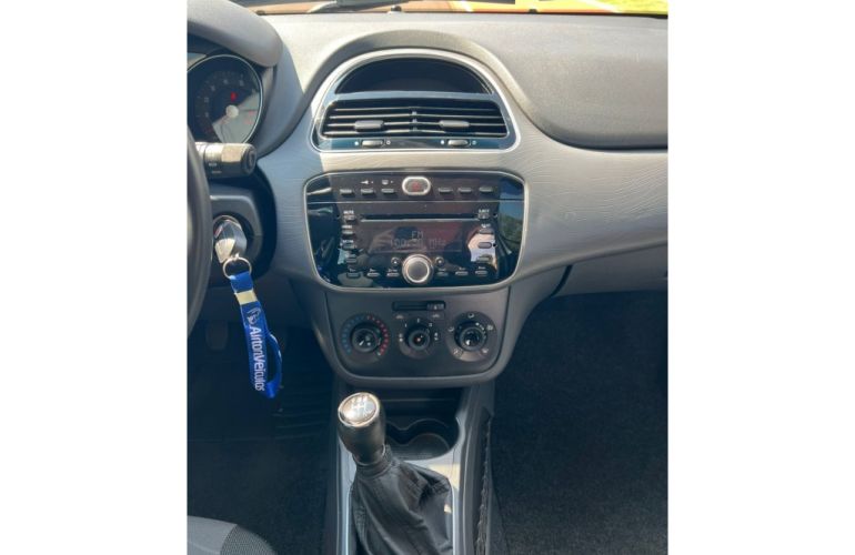 Fiat Punto Essence 1.6 16V (Flex) - Foto #10
