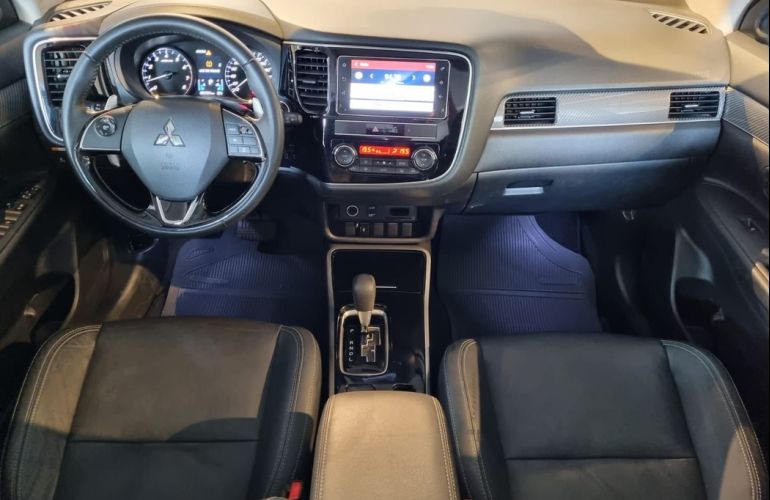 Mitsubishi Outlander 3.0 Mivec V6 Hpe-s Awd - Foto #4