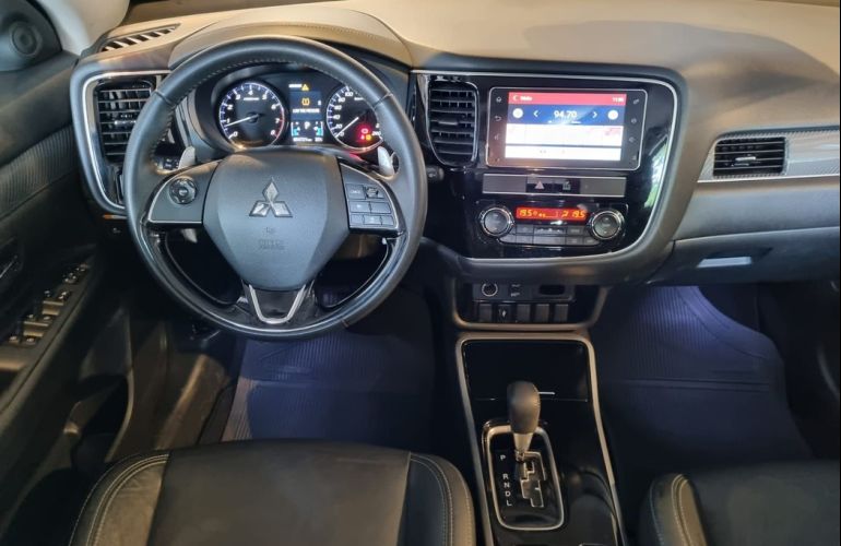 Mitsubishi Outlander 3.0 Mivec V6 Hpe-s Awd - Foto #5