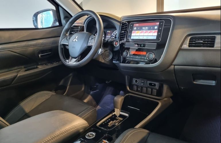 Mitsubishi Outlander 3.0 Mivec V6 Hpe-s Awd - Foto #9