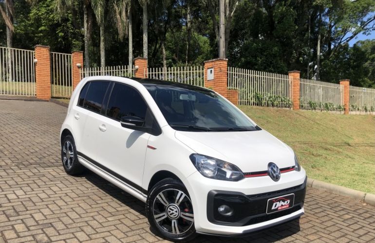 Volkswagen up! 1.0 TSI Connect - Foto #1