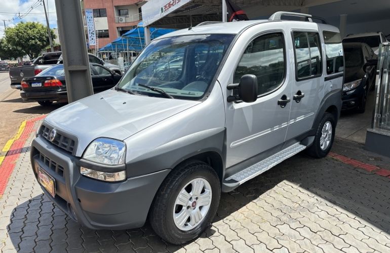 Fiat Doblò Adventure 1.8 8V - Foto #1
