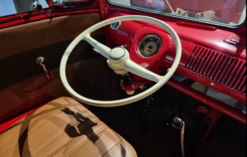 Volkswagen Kombi 1.5 Luxo 8v - Foto #9