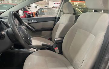 Kia Cerato 1.6 Ex3 Sedan 16v - Foto #8