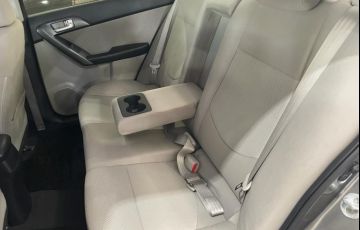 Kia Cerato 1.6 Ex3 Sedan 16v - Foto #9