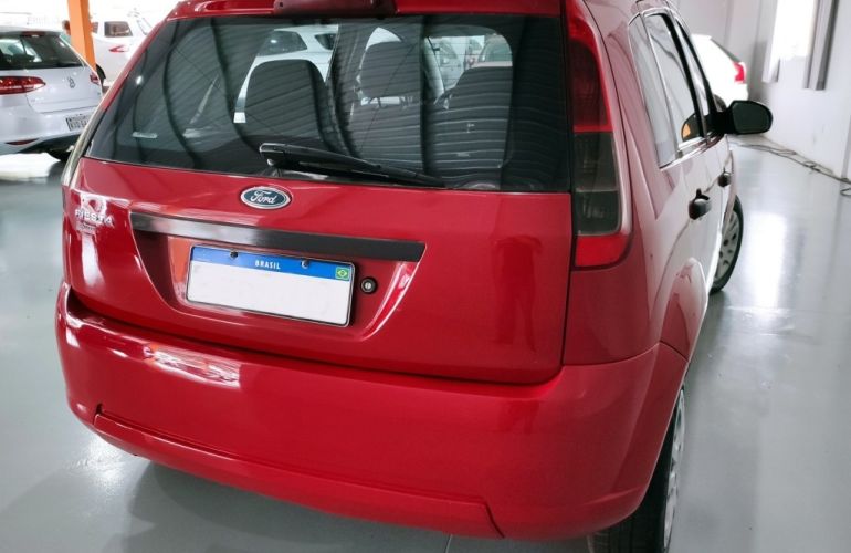 Ford Fiesta Hatch 1.0 - Foto #5