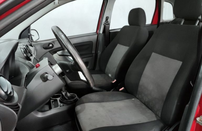 Ford Fiesta Hatch 1.0 - Foto #7