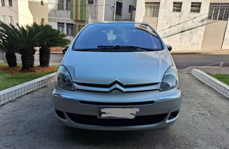 Citroën Xsara Picasso Exclusive 2.0 (aut) - Foto #6