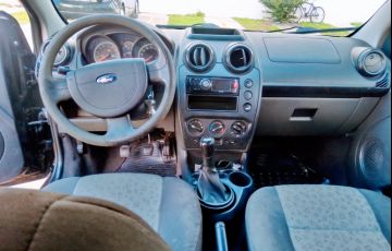 Ford Fiesta Sedan 1.6 (Flex) - Foto #2