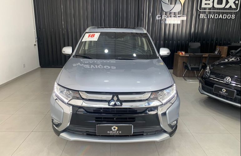 Mitsubishi Outlander 2.0 Comfort 16v - Foto #3