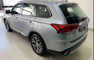 Mitsubishi Outlander 2.0 Comfort 16v - Foto #6