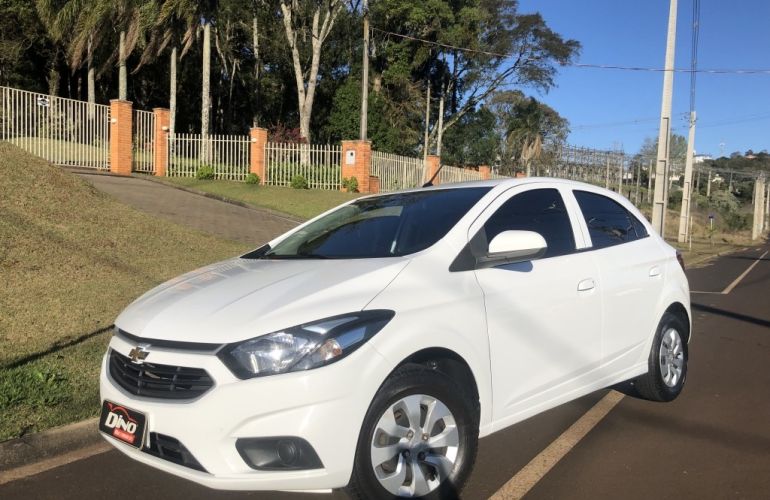 Chevrolet Onix 1.0 LT - Foto #1
