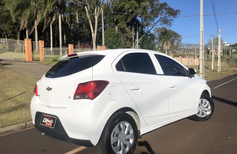 Chevrolet Onix 1.0 LT - Foto #4