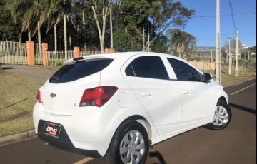 Chevrolet Onix 1.0 LT - Foto #4