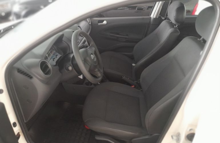 Volkswagen Voyage (G6) Comfortline 1.6 (Flex) - Foto #8